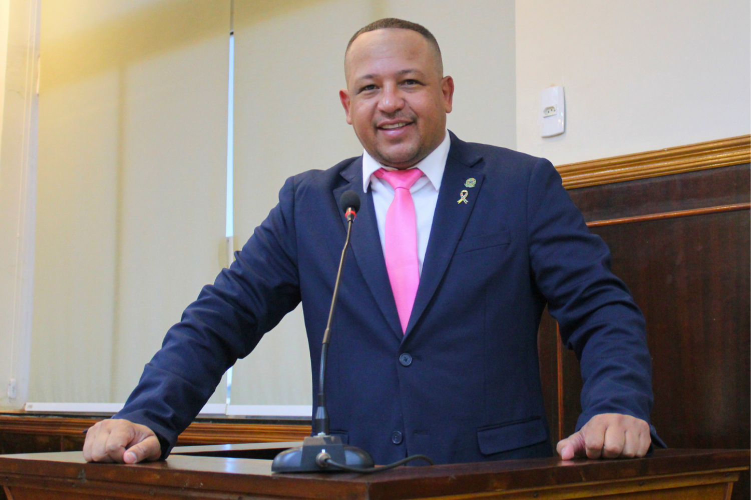 Vereador Carlos Henrique BGO solicita recursos ao Deputado Federal Márcio Alvino para instalação de salas multissensoriais na APAE 