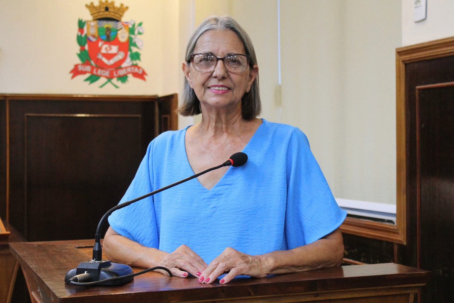 Sônia Canato solicita ao Executivo Municipal a cobertura da quadra externa do Ginásio de Esportes João Batista Pereira