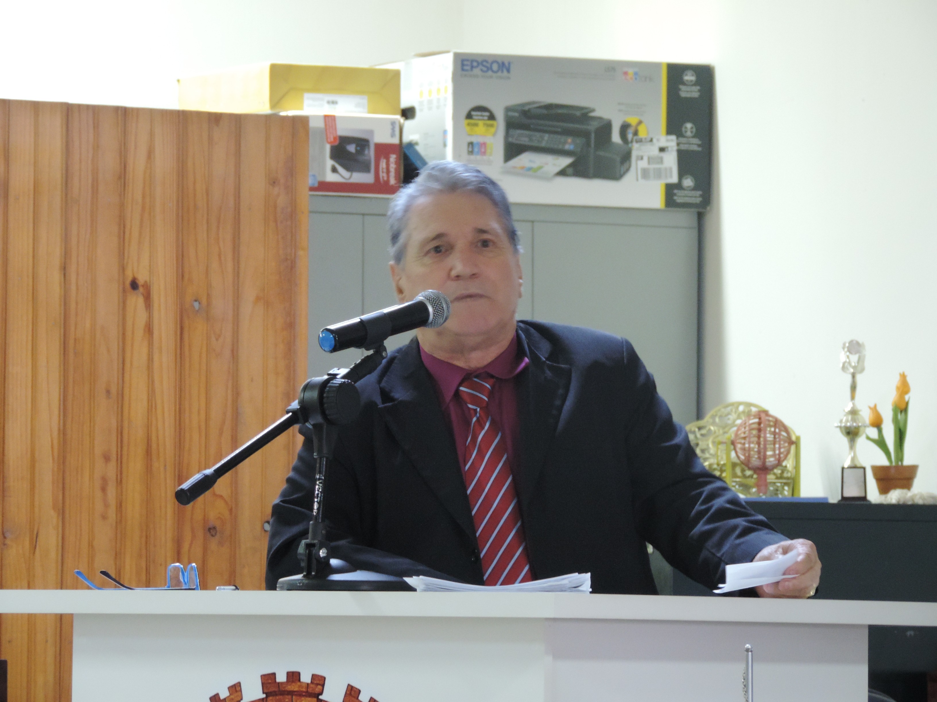 Vereador Nelsinho Luiz apresenta Moção de Congratulações ao jornalista Alvani Soares de Lima