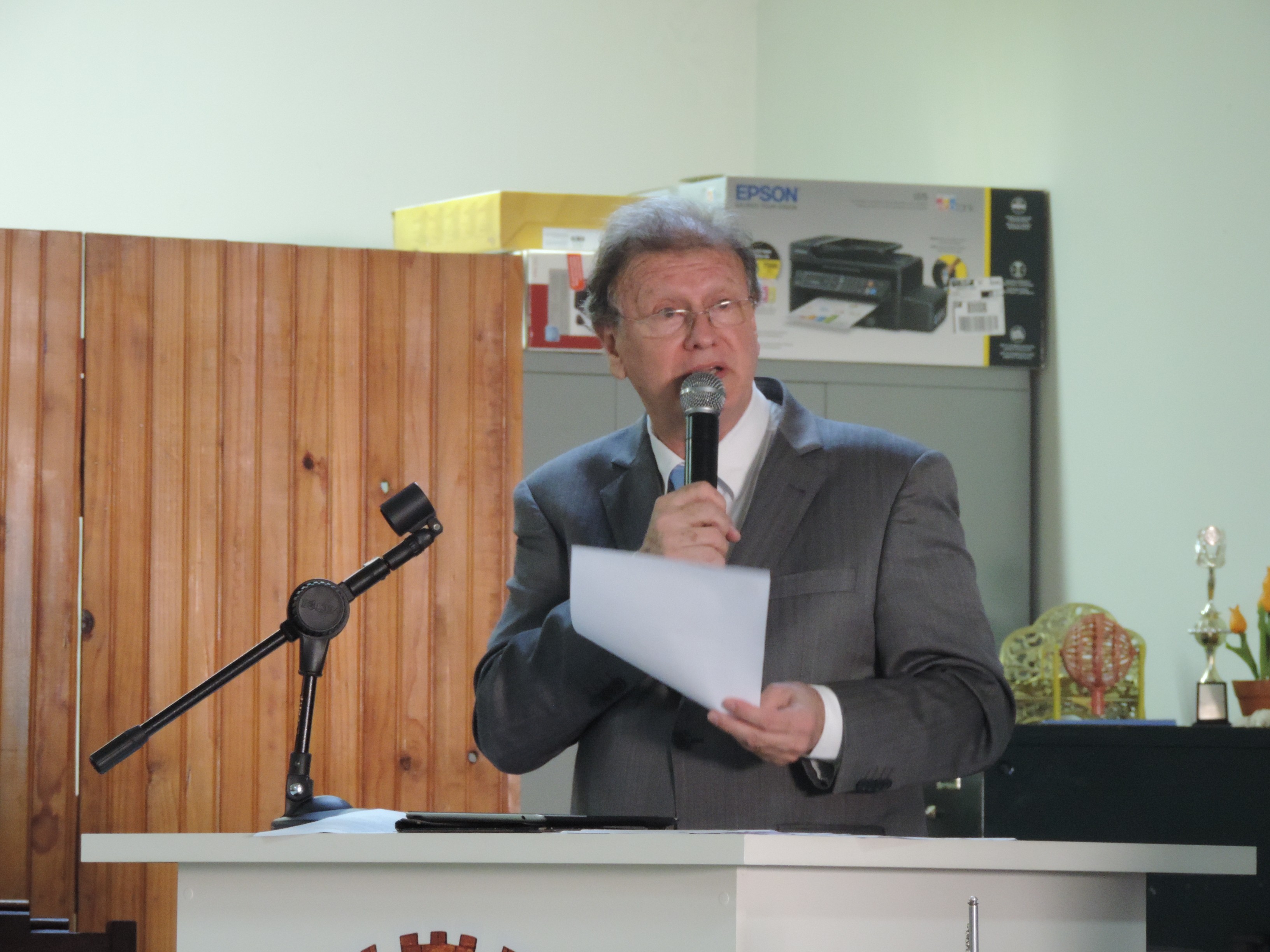 Vereador Roberto Melchiori solicita ao Executivo implantação de sistema informatizado dos arquivos da Prefeitura