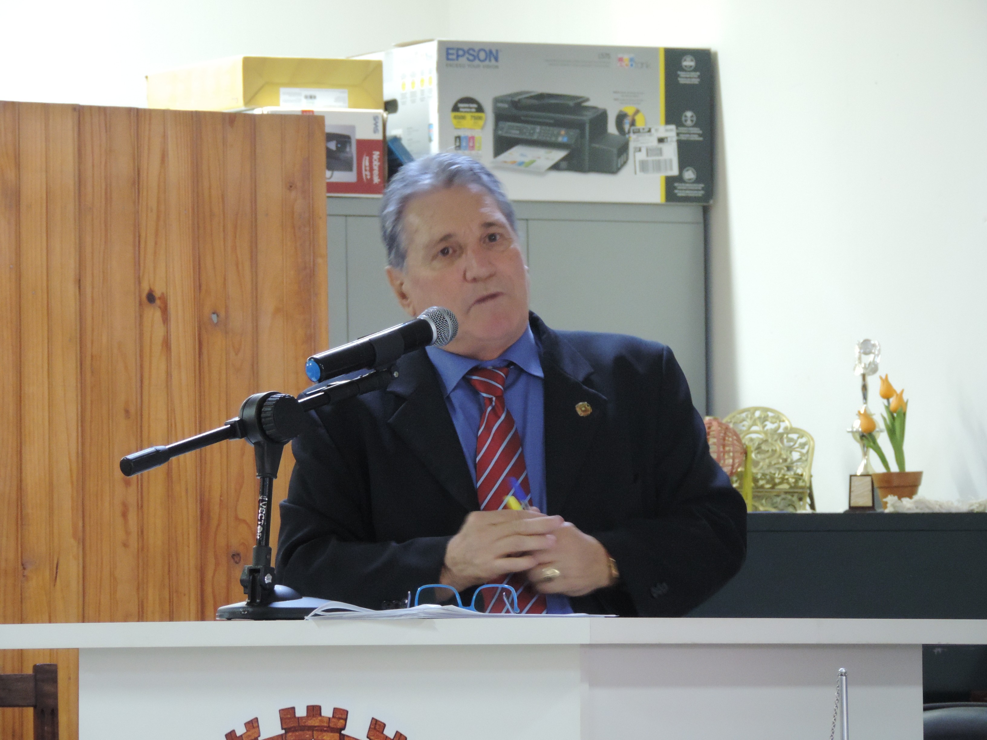 Vereador Nelsinho Luiz solicita ao Executivo informações sobre convênio médico dos servidores públicos municipais