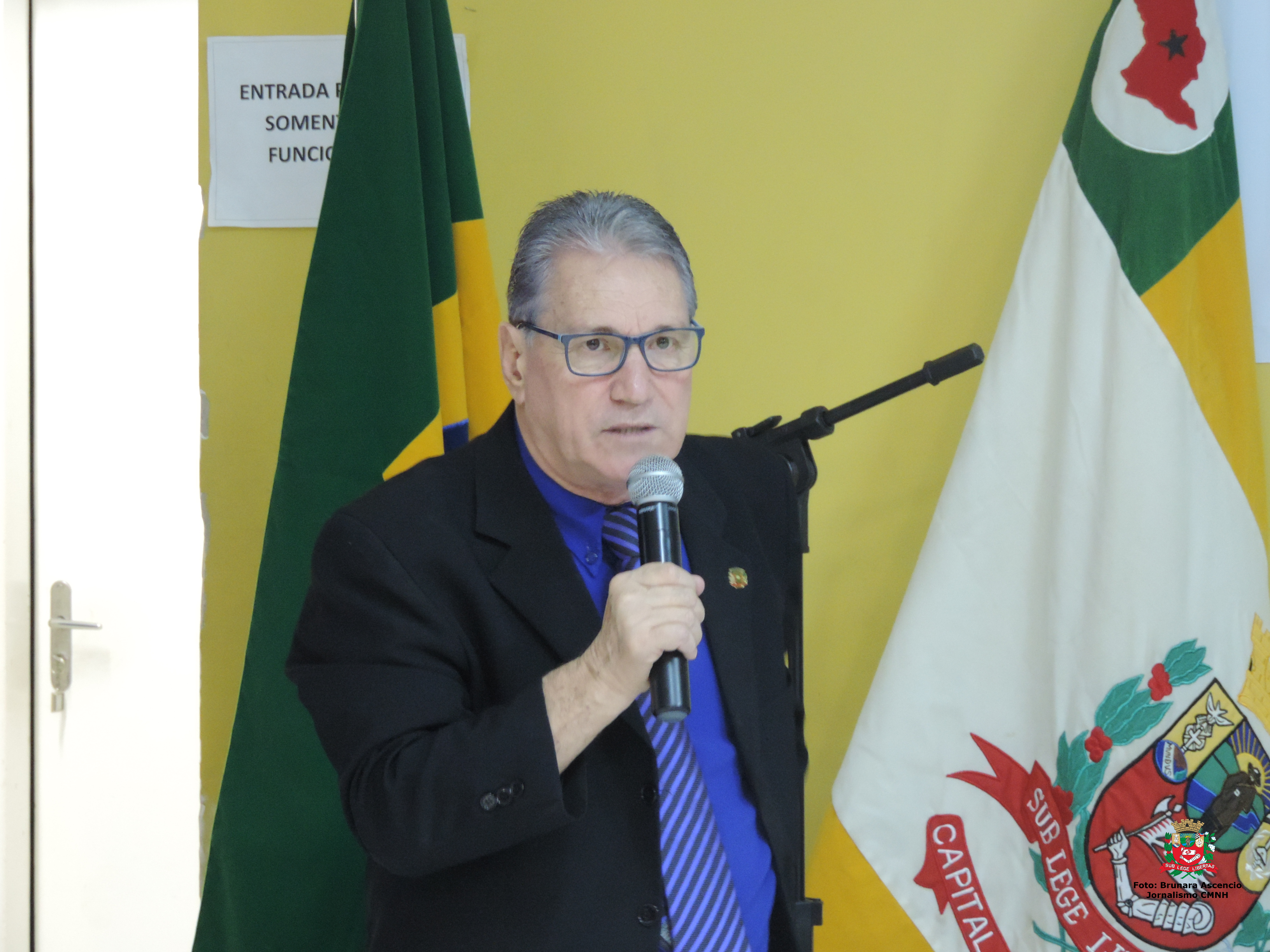 Vereador Nelsinho Luiz solicita ao Executivo Municipal providências com relação a buracos na Avenida Cônego Alfredo Reith no Jardim Itapuã