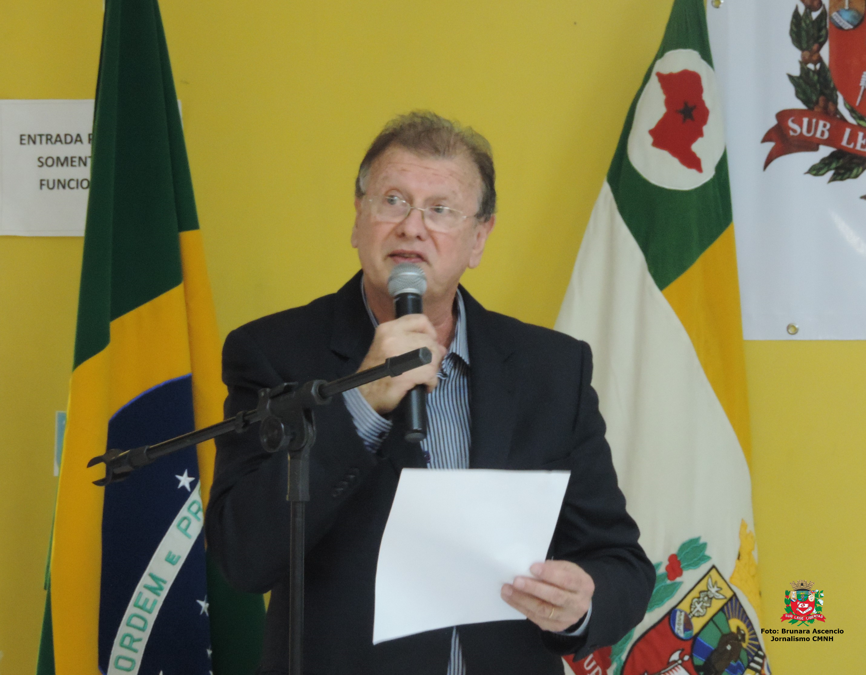 Vereador Roberto Melchiori solicita ao Executivo Municipal implantação de internet gratuita nas Praças Padre Paulo Lepick e Nove de Julho