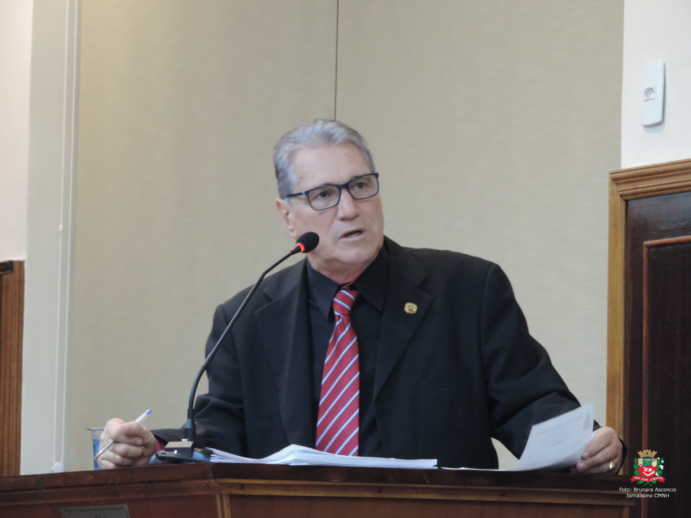 Vereador Nelsinho Luiz apresenta Moção de Congratulações à professora Daisy de Lourdes Basaglia Almagro