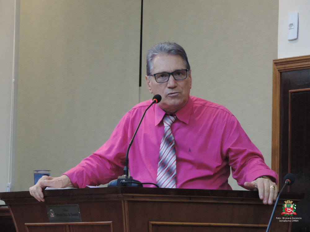 Vereador Nelsinho Luiz solicita à Secretaria Municipal de Saúde informação sobre possível falta de luvas descartáveis no Centro de Saúde e nas UBSs