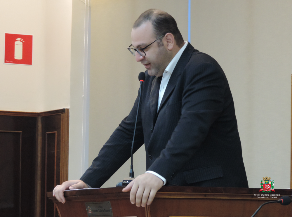 Câmara aprova em primeira votação proposta que estabelece o mês "Maio Amarelo" para conscientização e defesa da vida e da segurança no trânsito