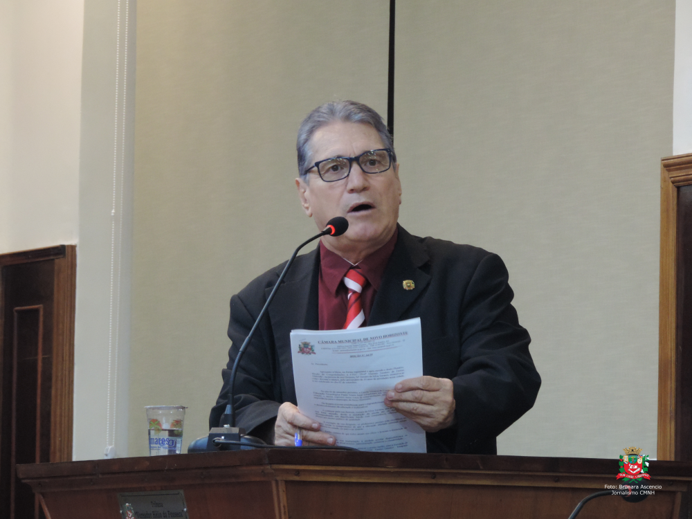 Vereador Nelsinho Luiz solicita ao Executivo Municipal providências com relação ao lixo em vários locais do Município