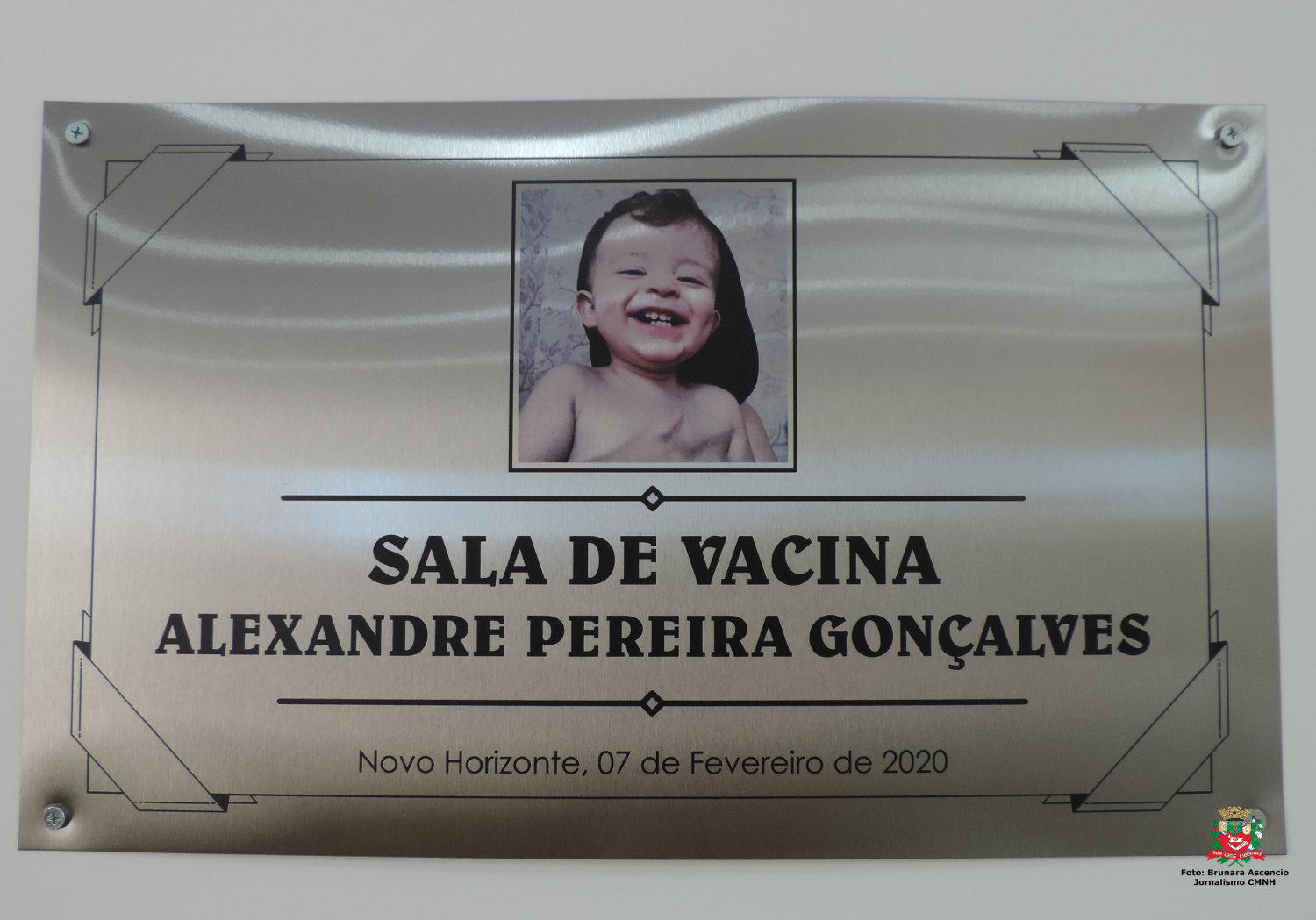 Vereador Nelsinho Luiz apresenta Moção de Aplausos à médica Drª. Lara Lislie Vessoni Urbano
