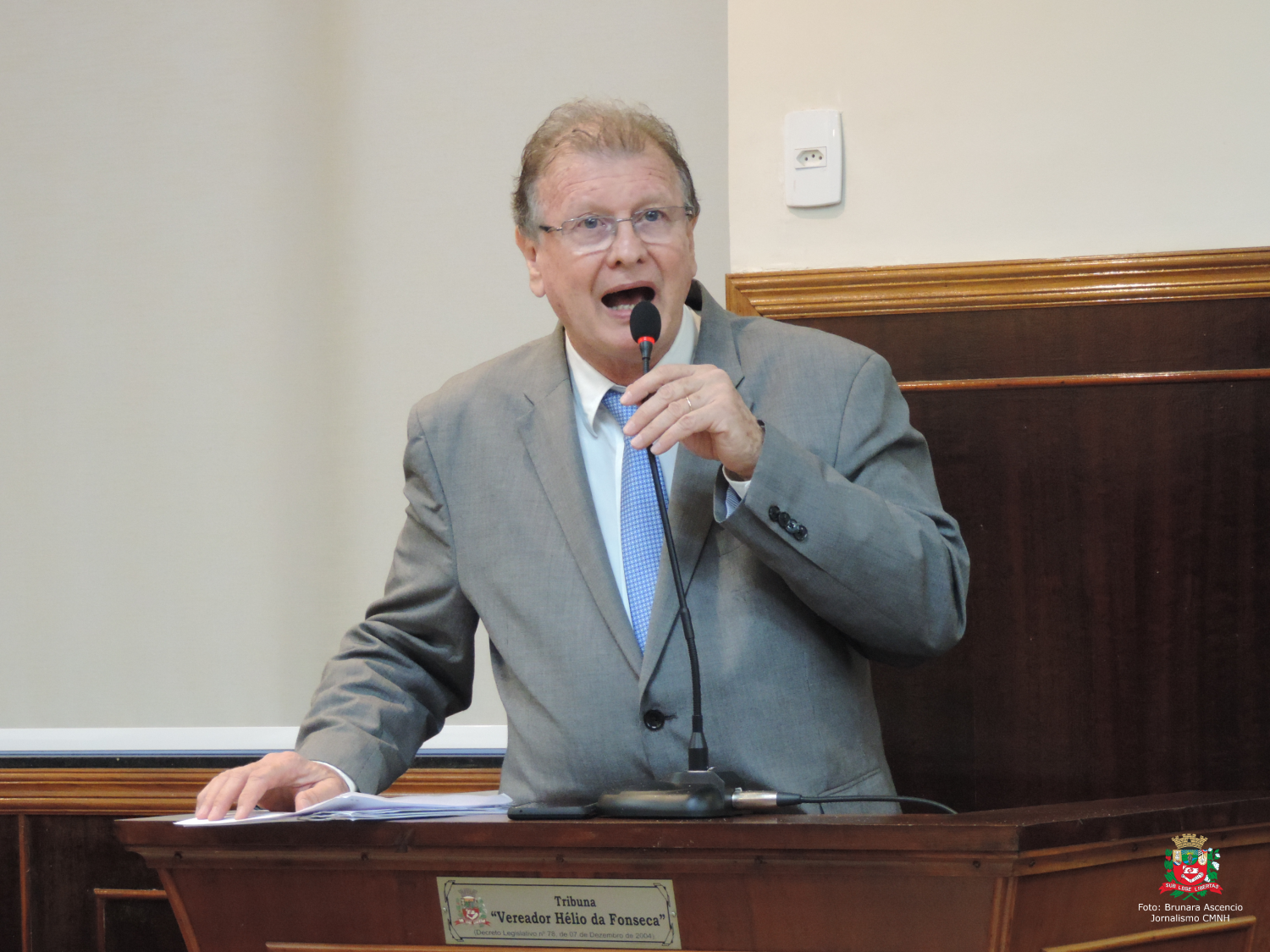 Vereador Roberto Melchiori solicita ao Executivo Municipal serviço de tapa-buraco em trecho de via pública no Alto da Vila Patti