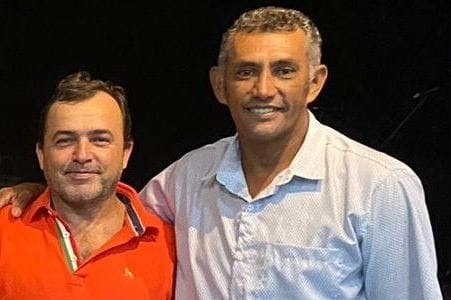 Vereador Pastor Arnaldo apresenta Moção de Aplausos ao técnico em enfermagem Douglides Carneiro