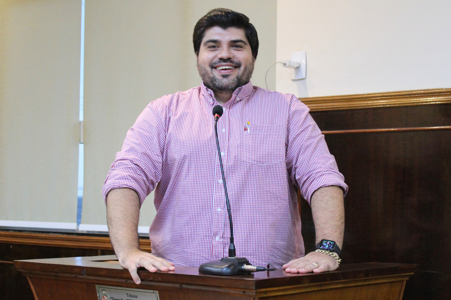 Vereador Raí Ascêncio solicita ao Prefeito Fabiano Belentani implantação de iluminação na praça da Igreja Nossa Senhora das Graças no Jardim São Vicente de Paulo
