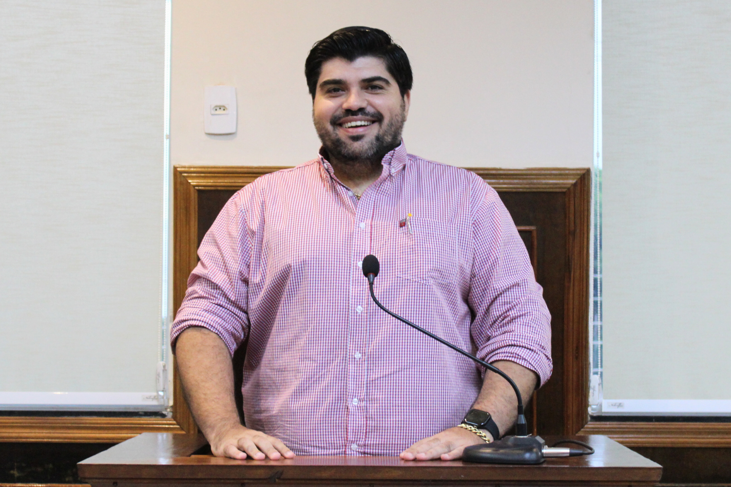 Vereador Raí Ascêncio solicita à Secretaria Municipal de Educação informações sobre a instalação de Escola Cívico Militar em prédio localizado na Praça Dr. Euclydes Cardoso Castilho